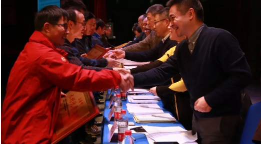 歲末迎春丨滬、浙、閩三地的年會是怎樣的？小f告訴你