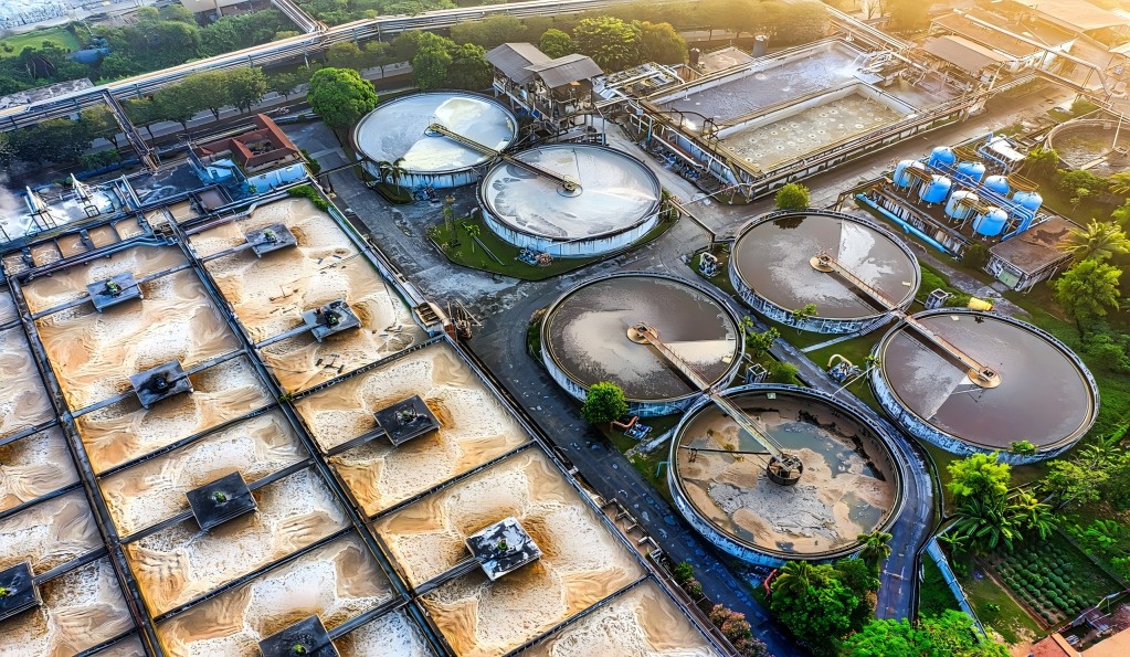 流體展|Deepseek對(duì)話：2025，污水處理行業(yè)的發(fā)展趨勢(shì)