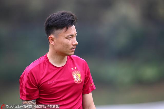 新剧演绎戏剧人苦乐追梦史 时间：2025.MV上线 A-lin歌唱爱与幸福2103人看过 《天才游戏》曝预告 彭昱畅丁禹兮化身纯恨宿敌2667人看过 《纯真年代的爱情》研讨会 孙千王天辰忆拍摄往3157人看过 新闻首页 电影新闻首页 明星新闻 华语 海外 成龙、梁朝伟、小贝、李栋旭等观战NBA中国赛 日前，25-26赛季NBA季前赛在中国澳门举行，成龙、梁朝伟 、刘嘉玲、任达华、大卫·贝克汉姆、林书豪、李小鹏、李栋旭、刘宪华、杜华、李汶翰等到场观.Disney+剧集《诉讼女王》（All\'s Fair）在化学之家举行首映礼。