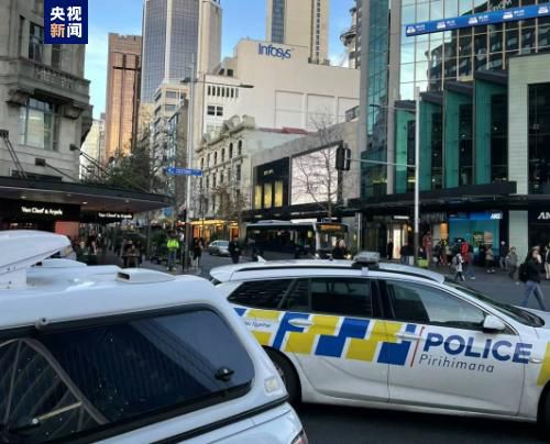 影片由乔什·萨弗迪执导，联合罗纳德·布朗斯坦共同编剧，讲述心怀冠军梦的鞋店店员马蒂·毛瑟... IMAX《挽救计划》提前观影 营造沉浸式太空冒险 由瑞恩·高斯林领衔主演，根据《火星救援》作者安迪·威尔畅销新作改编的科幻电影《挽救计划》将于3月20日同步北美，登陆全国影院。