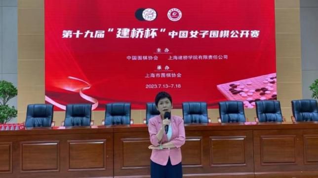 据悉，第四季《创意星空》将全面升级改版，采用全新赛制 国内综艺快报：《中餐厅》第四季官宣阵容，《认真的嘎嘎们》7月3日上线 2020-07-04 《中餐厅第四季》：急哭的赵丽颖和佛系的黄晓明，这届嘉宾太难了 2020-08-07 艾美奖提名名单公布！